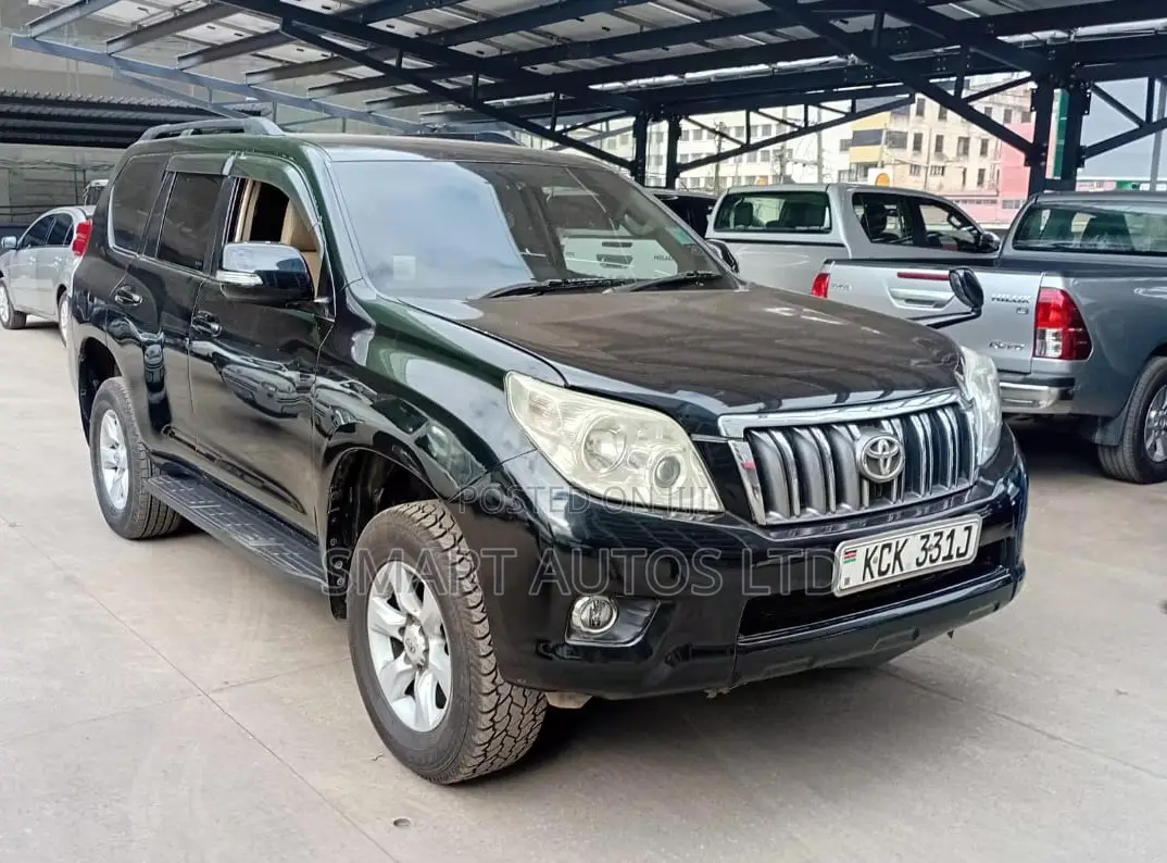Toyota Land Cruiser Prado 2010 Black