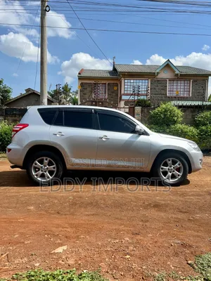 Toyota RAV4 Limited 2011 Silver