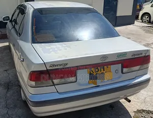 Nissan Sunny 2005 Gray
