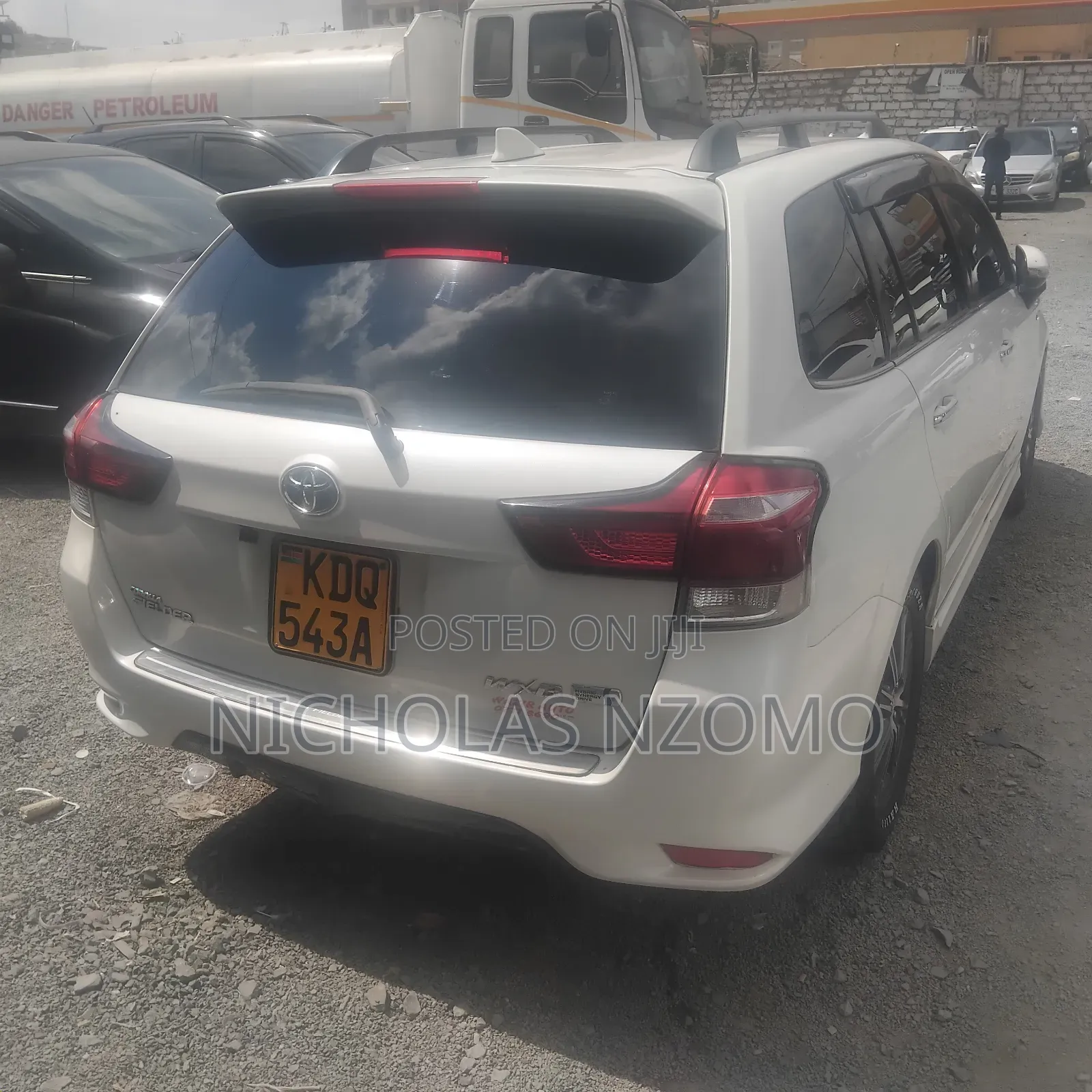 Toyota Corolla Fielder 2017 White