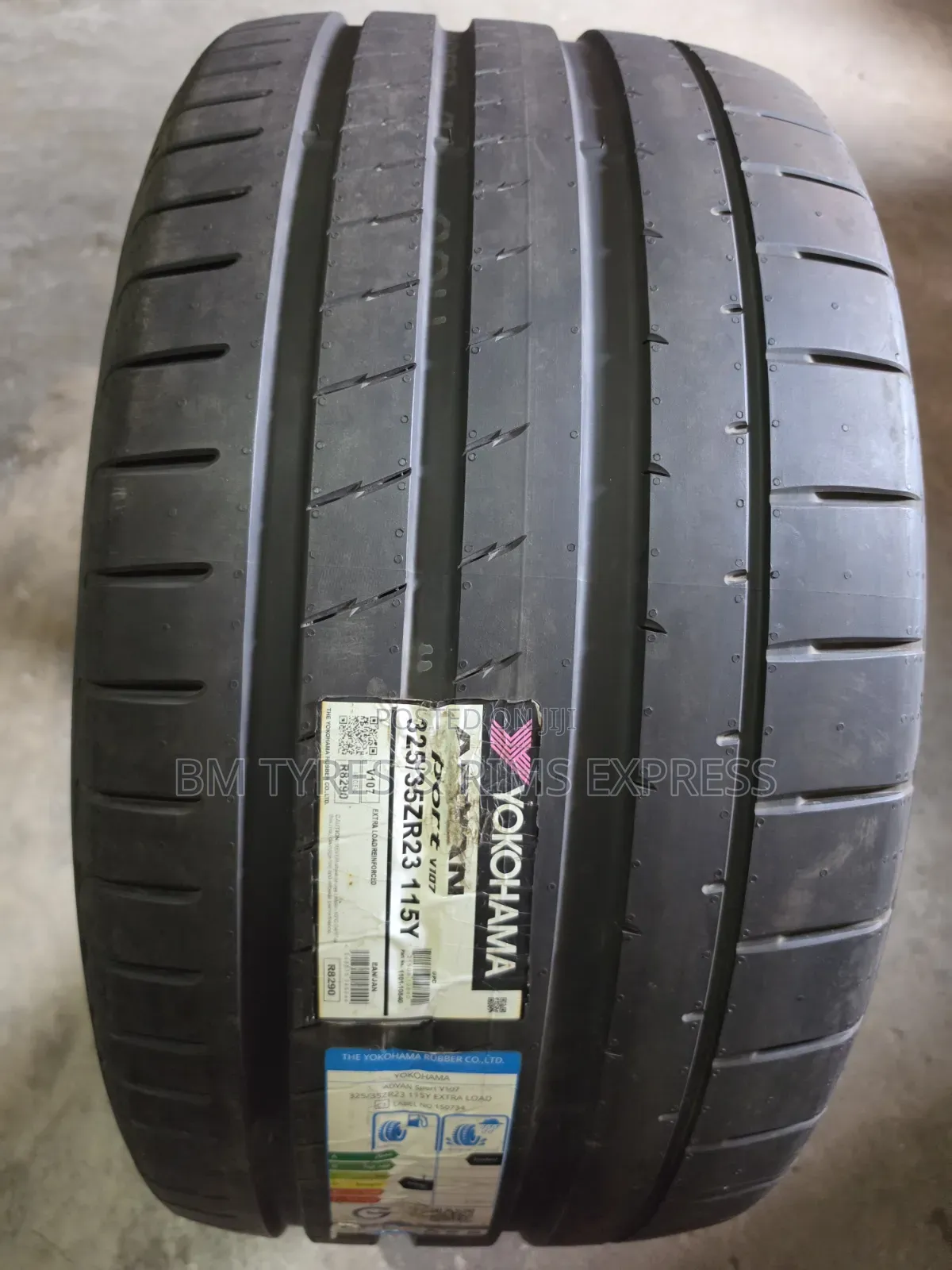 325 /35 R23 YOKOHAMA TIRES (Japan)