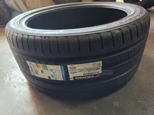 325 /35 R23 YOKOHAMA TIRES (Japan)