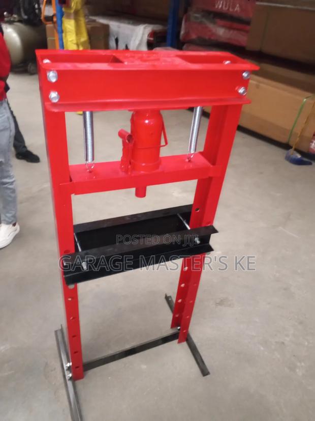 Heavy Duty Pressing Machine