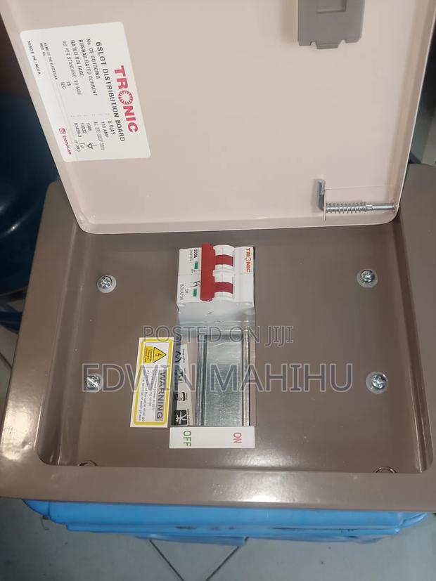 Consumer Unit 6way - thumbnail 2