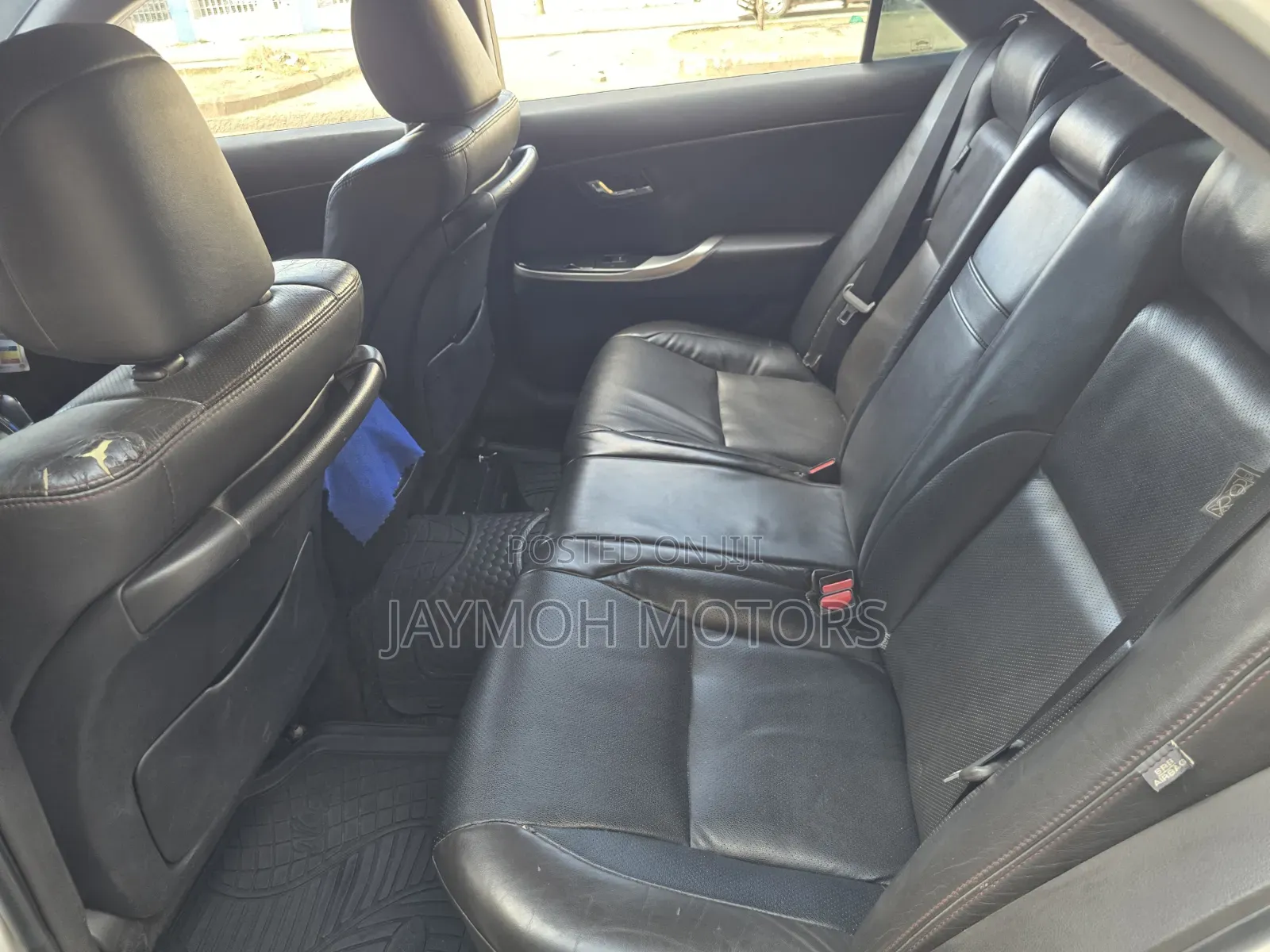 Toyota Crown 2013 Pearl