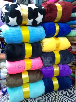  *PLAIN CORAL Fleece BlanketsSize - 6 by 6
Neyra