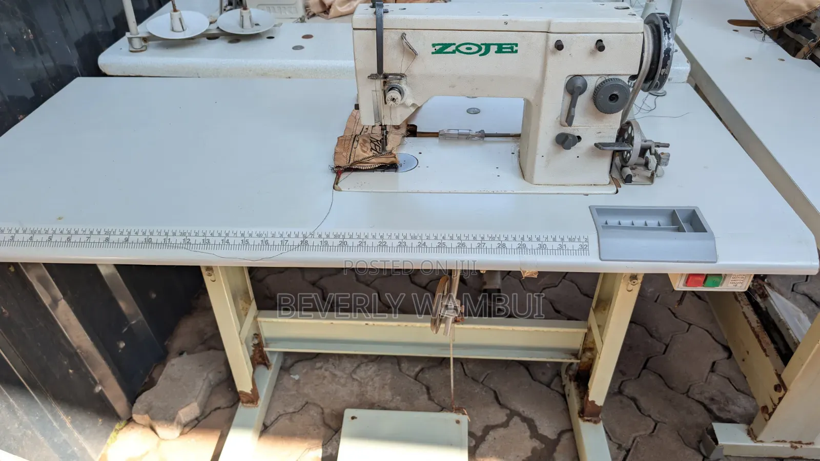 Zoje Industrial Sewing Machine
