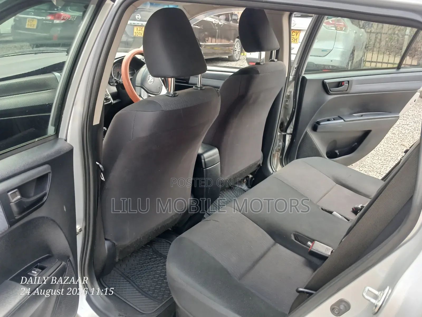 Toyota Corolla Fielder 2015 Silver