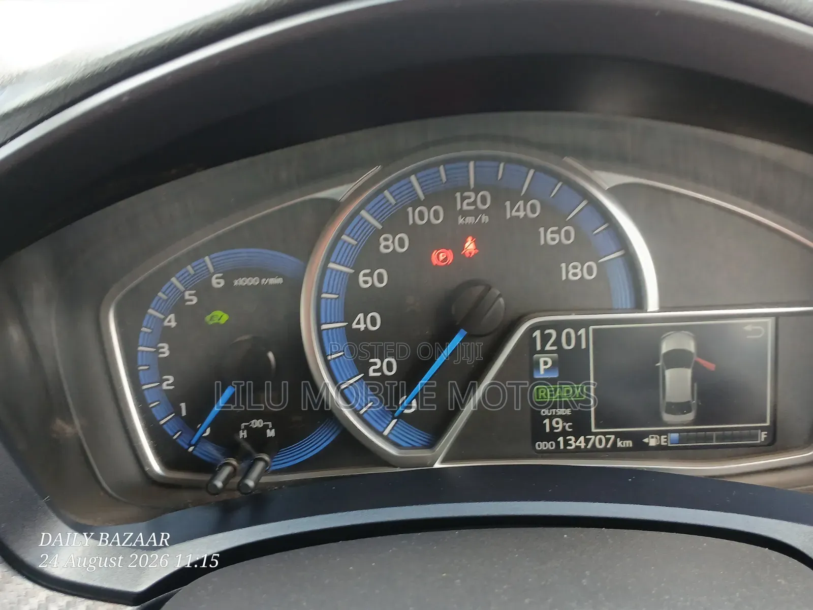 Toyota Corolla Fielder 2015 Silver