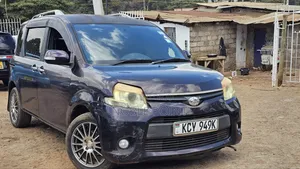 Toyota Sienta 2012 Purple