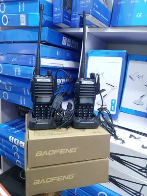 UV-82 Baofeng 5W Two-Way Radio VHF UHF With Earpiece