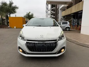 Peugeot 208 2019 White