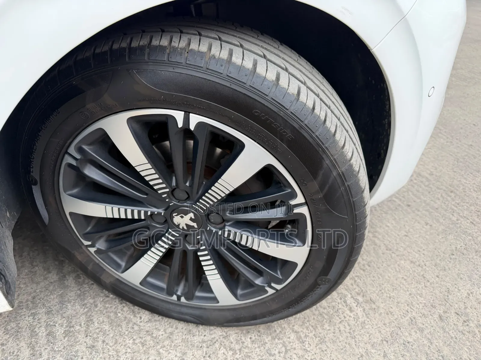 Peugeot 208 2019 White