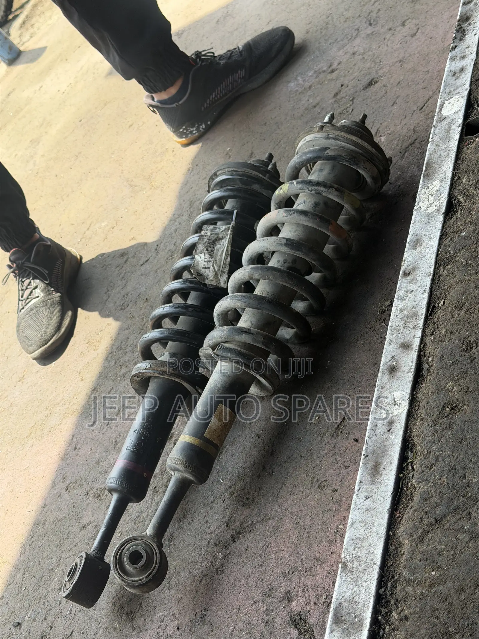 Rear Shock Hilux Vigo