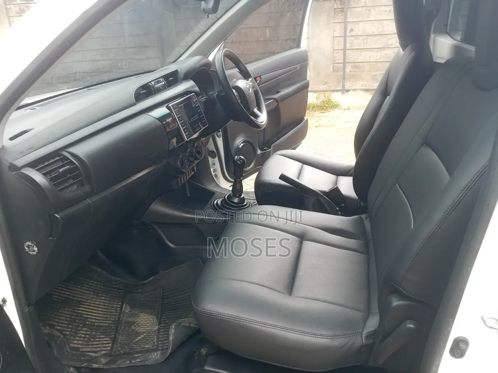 Toyota Hilux 2019 White