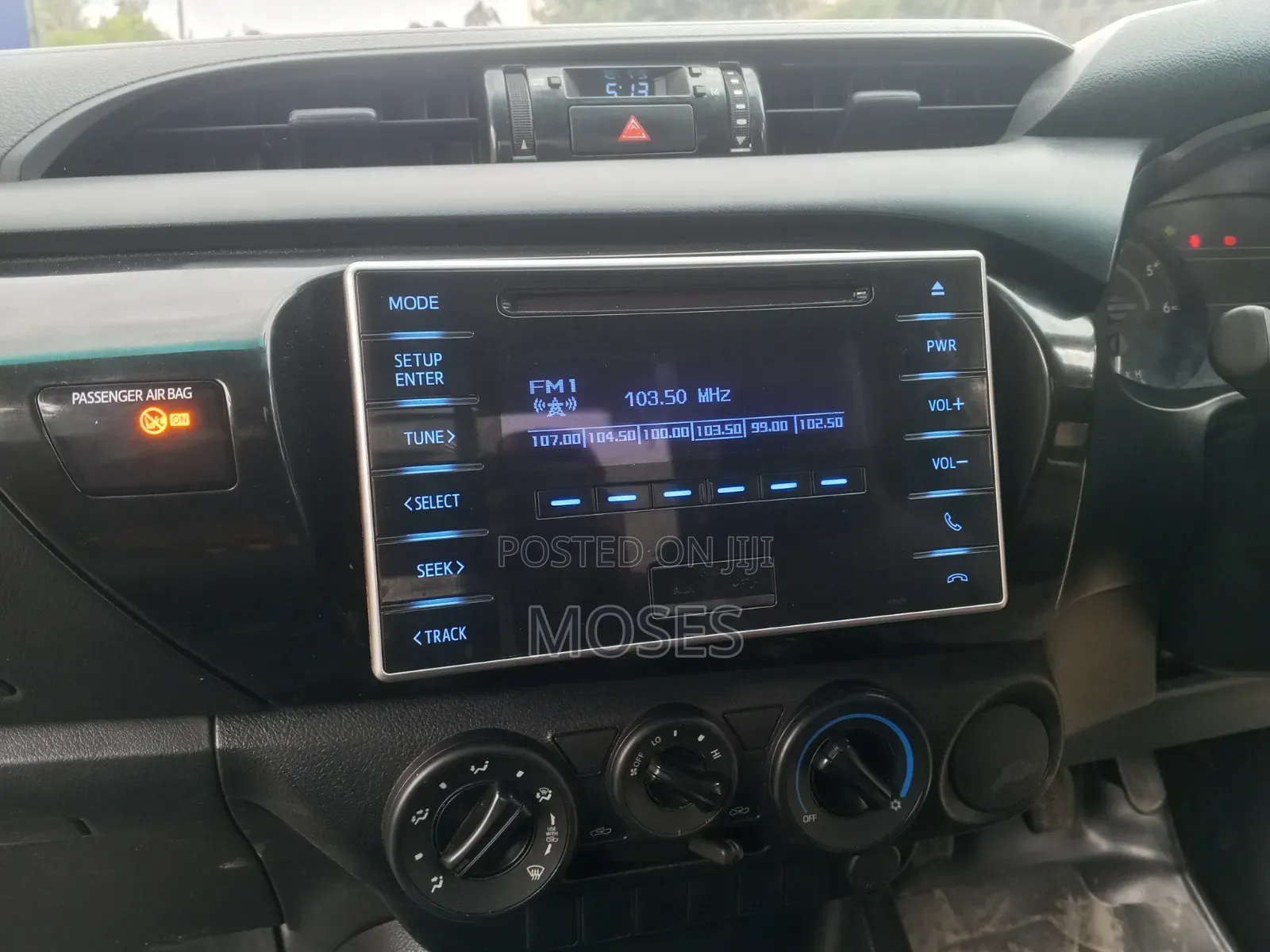 Toyota Hilux 2019 White