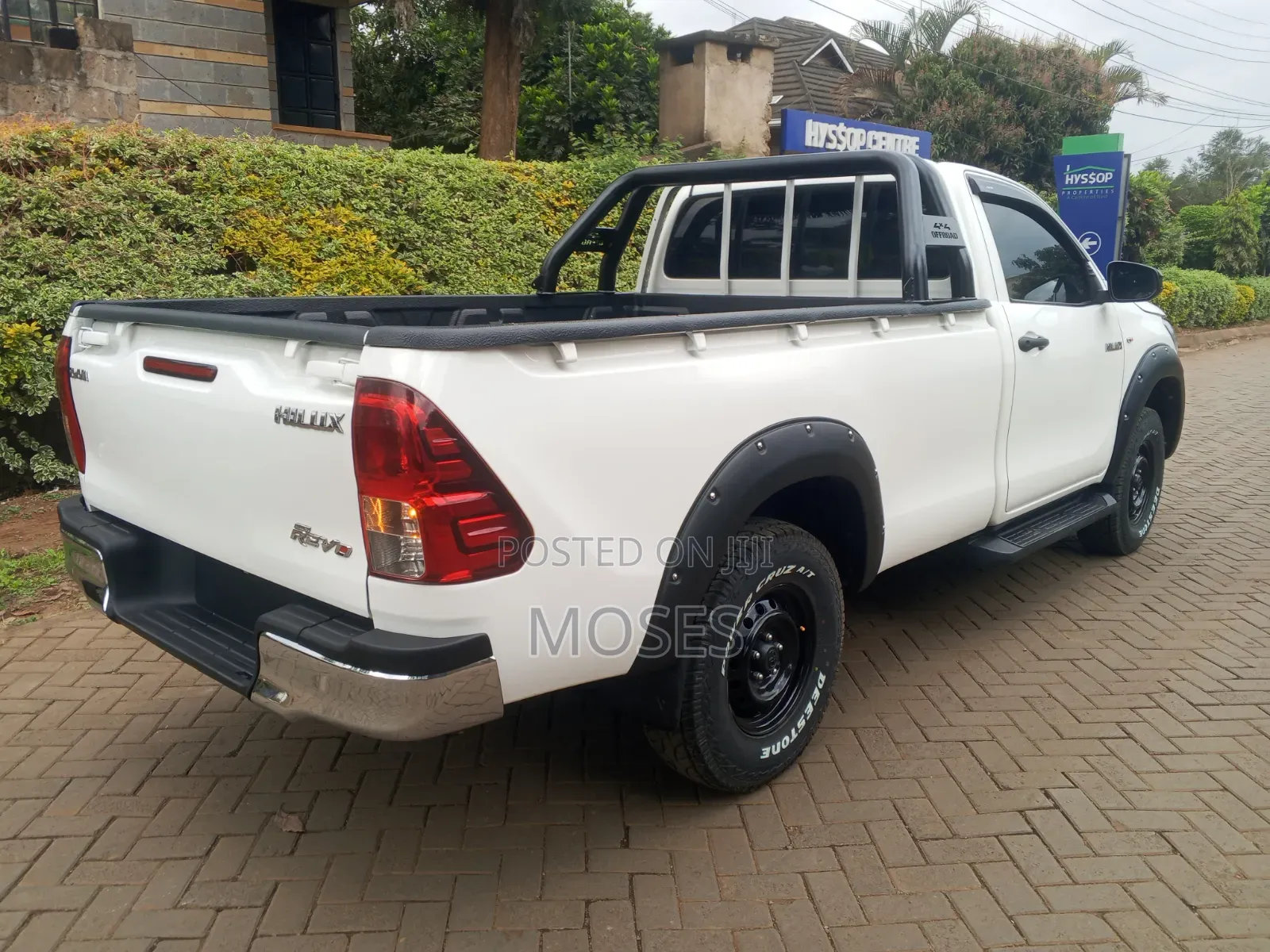 Toyota Hilux 2019 White
