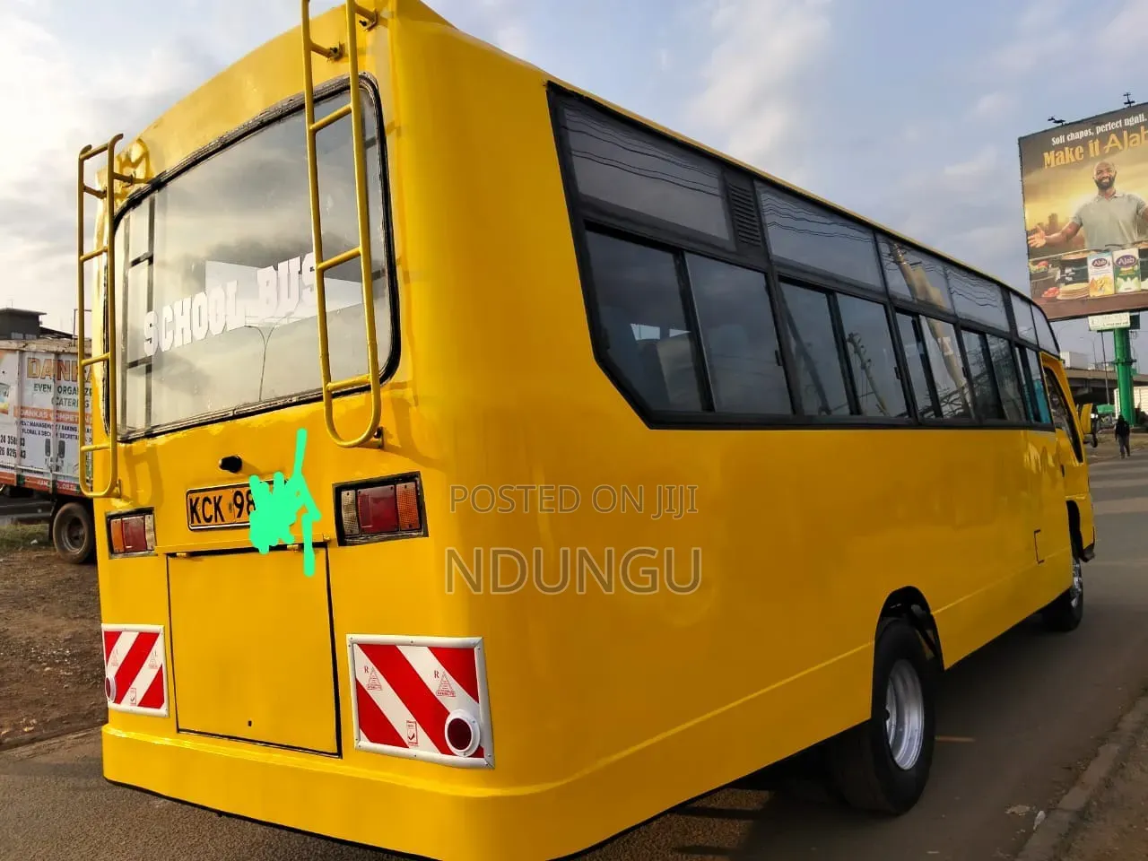 Isuzu NQR 2016 Yellow