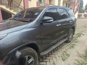 Toyota Fortuner 2016 Gray
