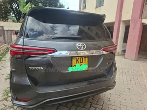 Toyota Fortuner 2016 Gray