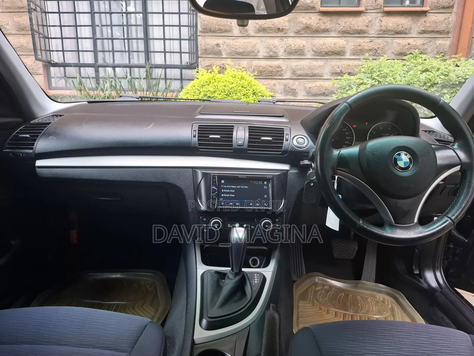 BMW 116i 2011 Black