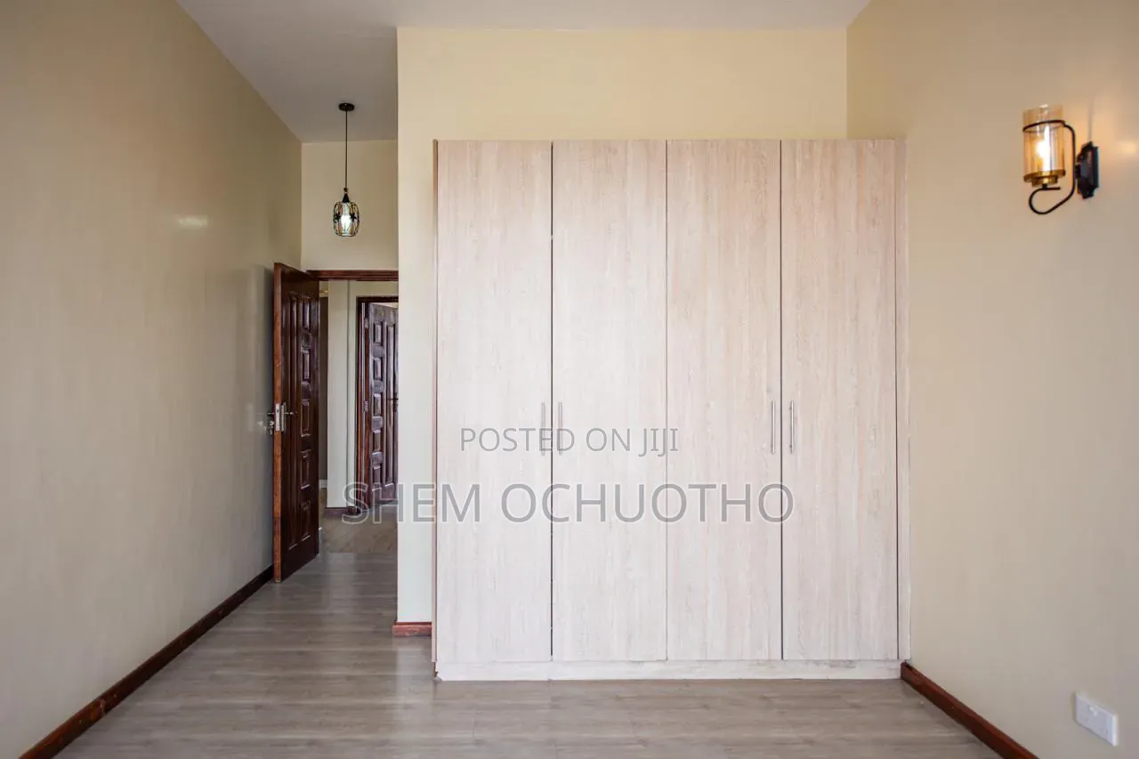 3bdrm Apartment in Muthaiga Square for sale