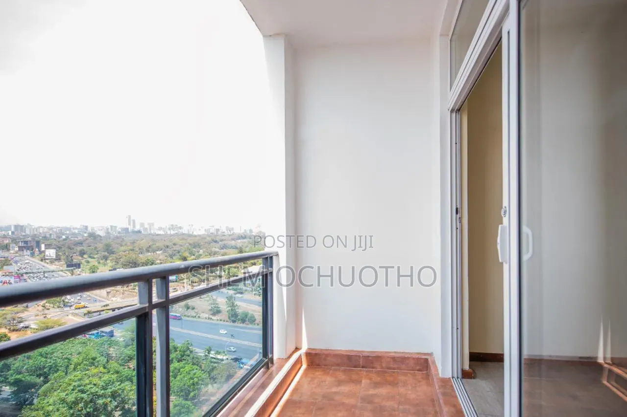 3bdrm Apartment in Muthaiga Square for sale