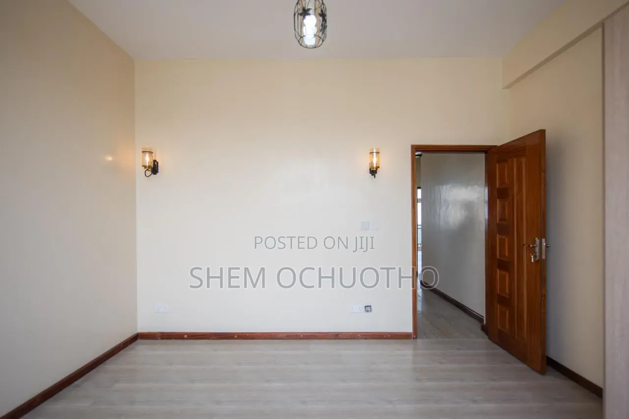 3bdrm Apartment in Muthaiga Square for sale
