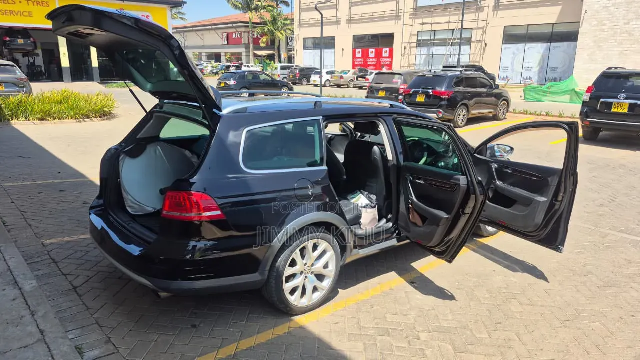 Volkswagen Passat 2014 Black