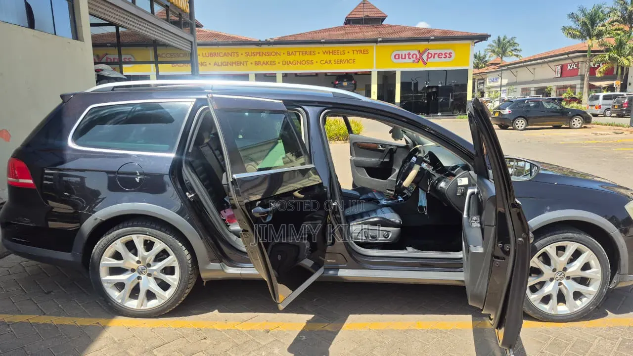Volkswagen Passat 2014 Black