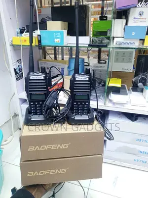 UV-82 Dual Band VHF UHF Walkie Talkie With Charging Dock