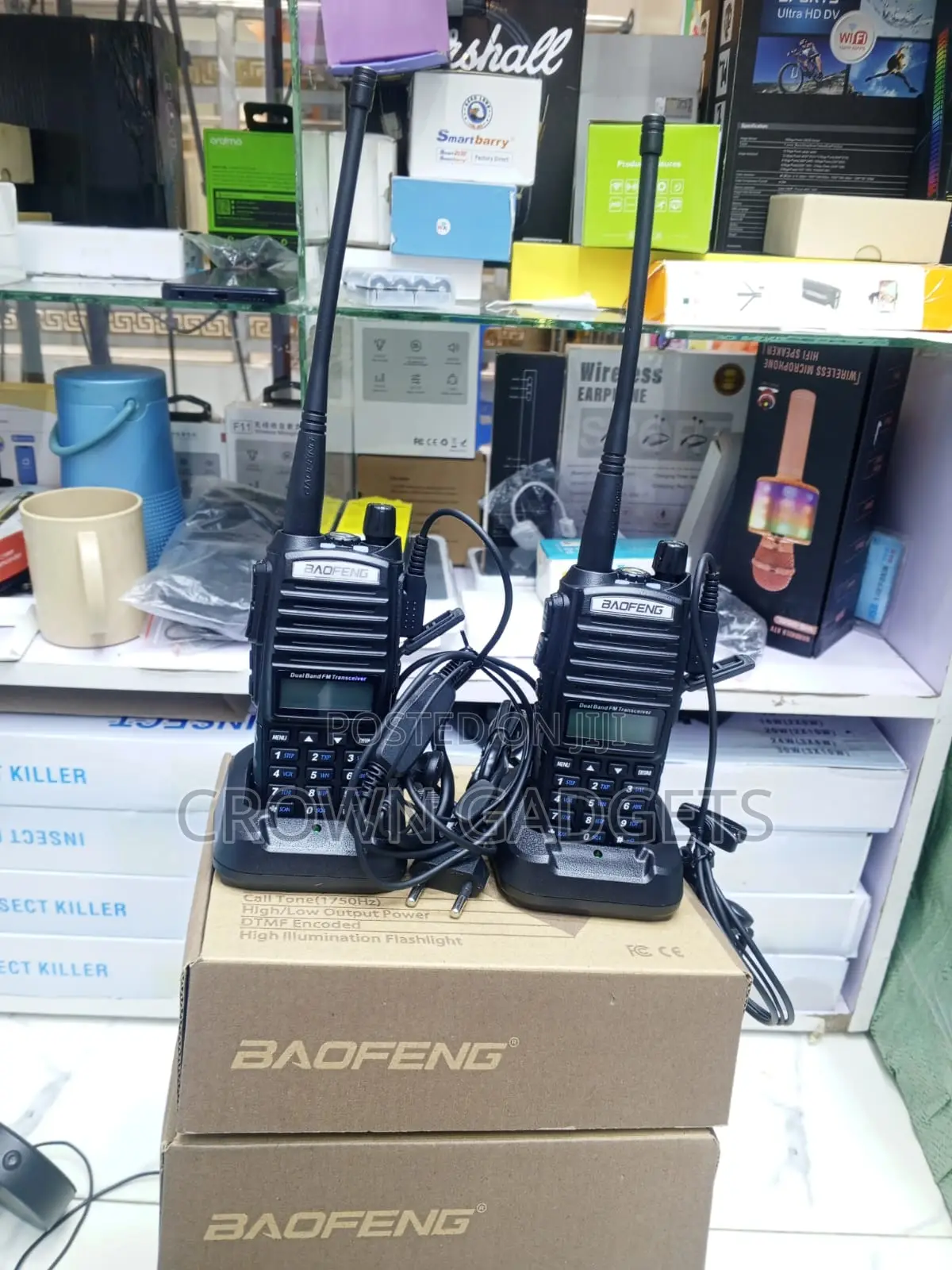 UV-82 Dual Band VHF UHF Walkie Talkie With Charging Dock