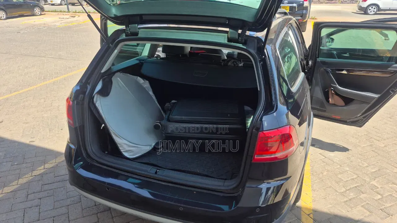 Volkswagen Passat 2014 Black