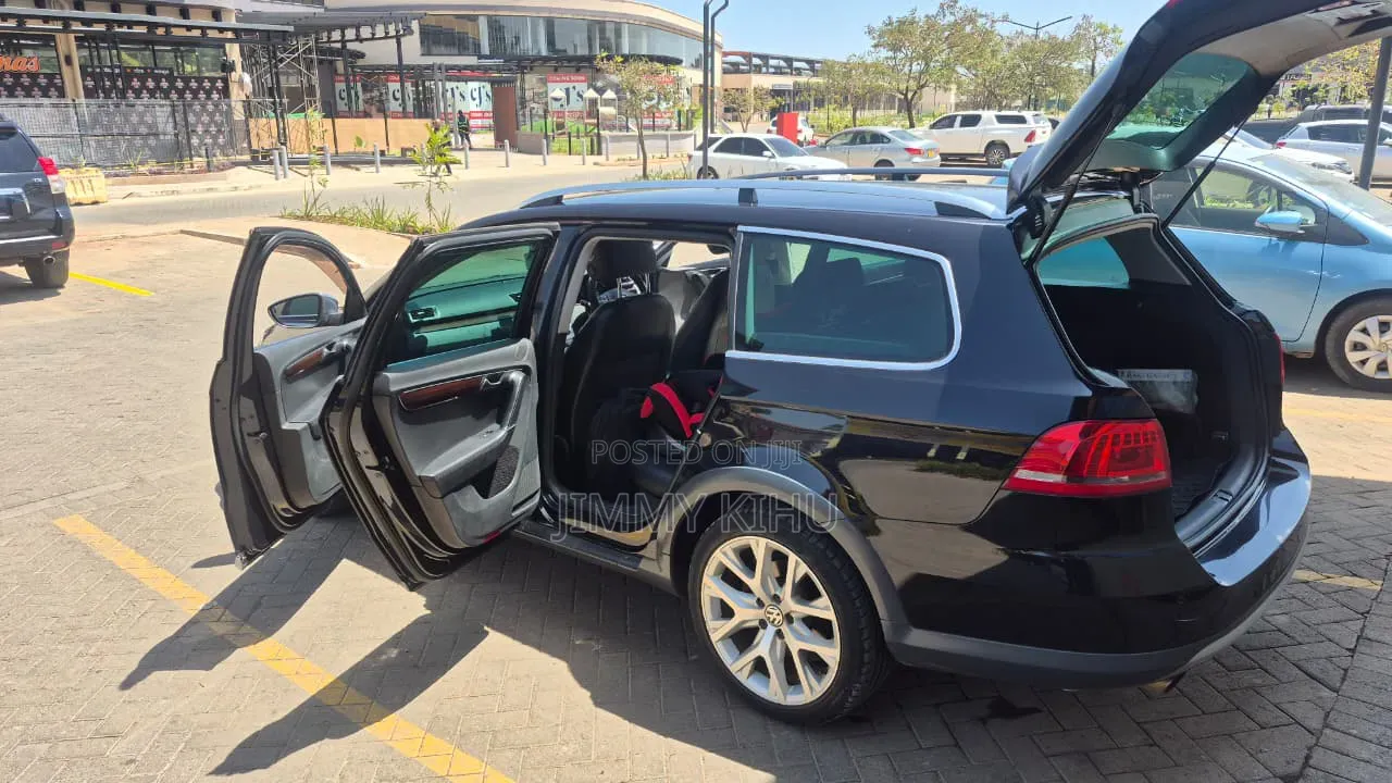 Volkswagen Passat 2014 Black
