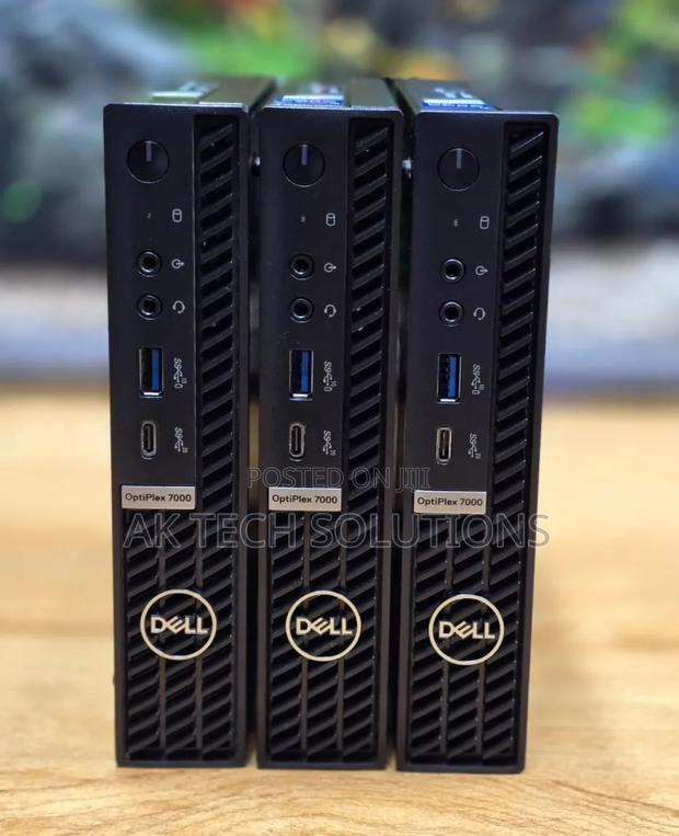 Desktop Computer Dell 8GB Intel Core i5 SSD 256GB