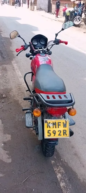 Bajaj Boxer 150 UG 2022 Red