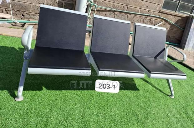 3-Link Heavy-Duty Padded Setter – Strong Comfortable 3-Seater Sofa
