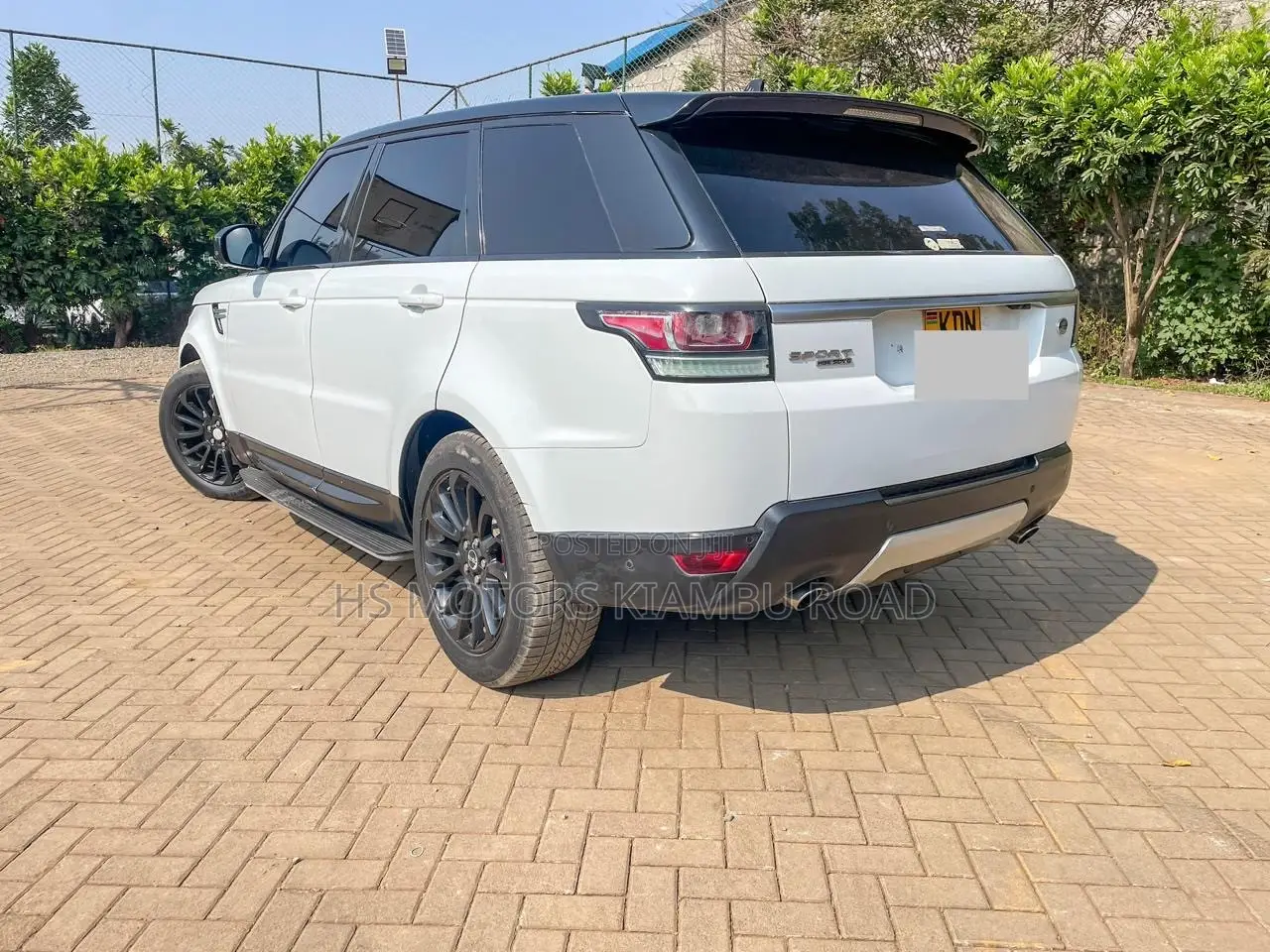 Land Rover Range Rover Sport HSE 4dr SUV 4WD (3.0L 6cyl S/C 8A) 2015