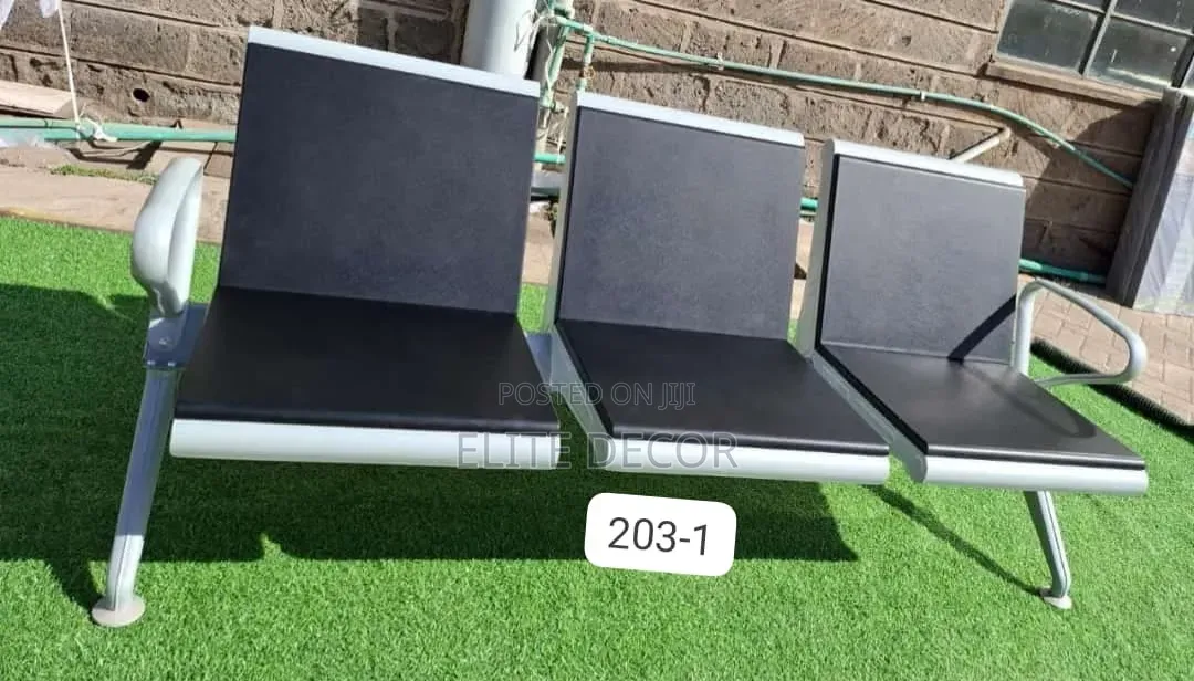 3-Link Heavy-Duty Padded Setter – Strong Comfortable 3-Seater Sofa