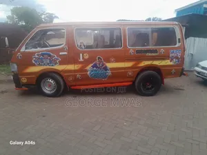 Toyota HiAce 2005 Brown