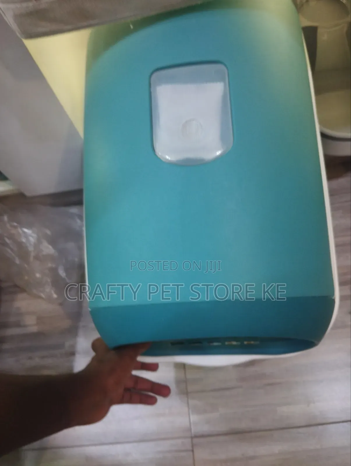 Closed Cat Litter Box