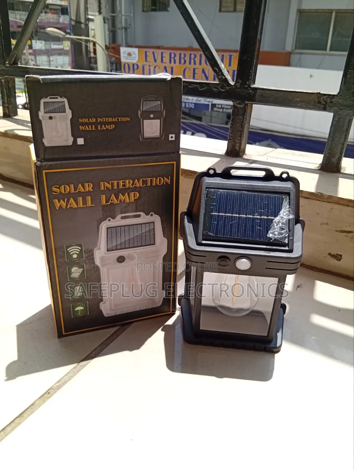 Solar Instruction Wall Lamp – Modern Outdoor Solar Security Light