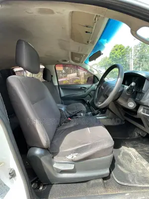 Isuzu D-MAX 2015 White