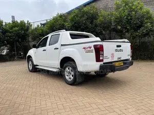 Isuzu D-MAX 2015 White