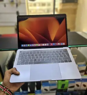 Laptop Apple MacBook Pro 2018 16GB Intel Core i7 SSD 256GB