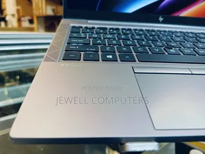 Laptop HP ZBook Firefly 14 G7 16GB Intel Core i7 SSD 256GB