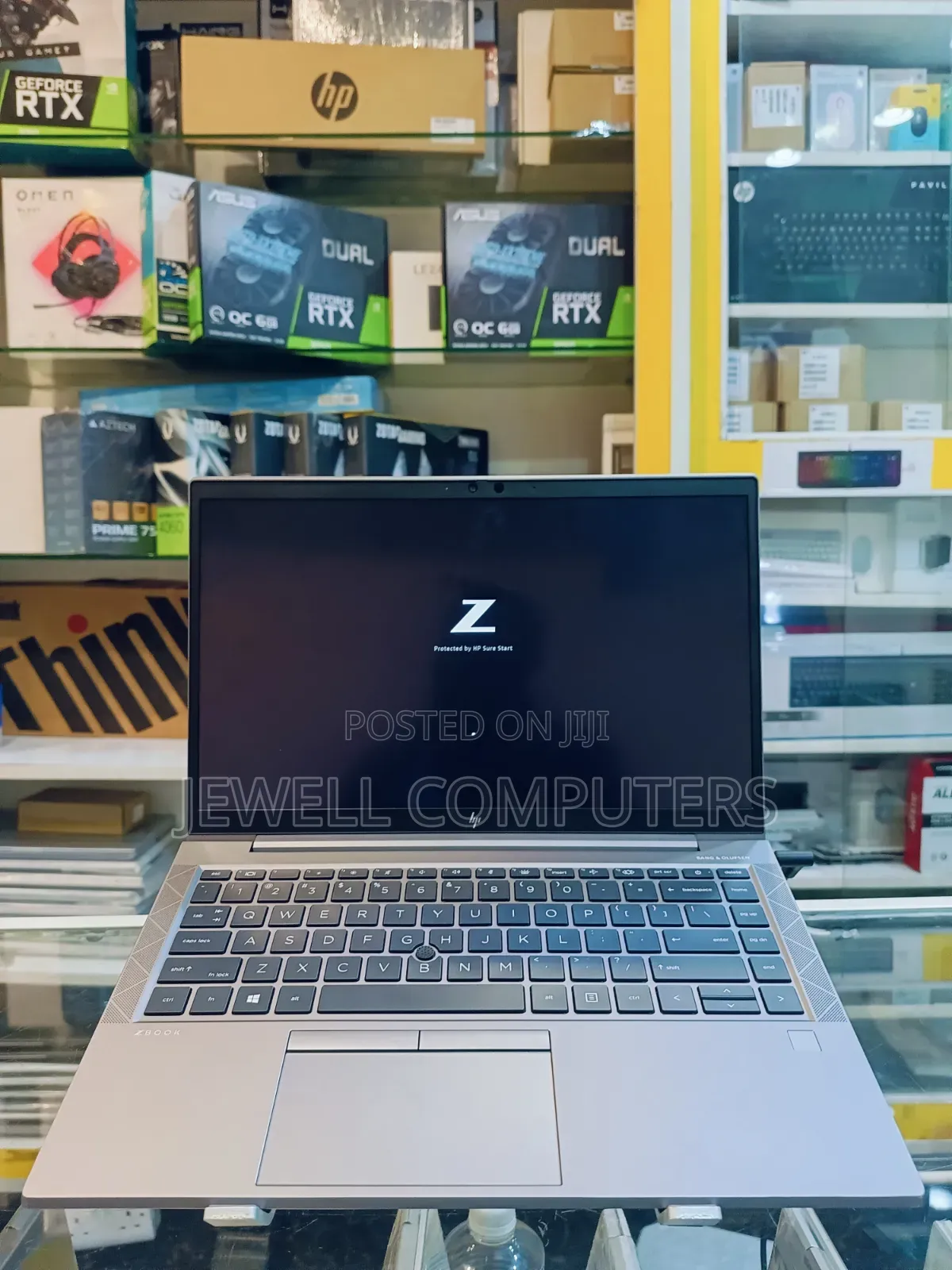 Laptop HP ZBook Firefly 14 G7 16GB Intel Core i7 SSD 256GB