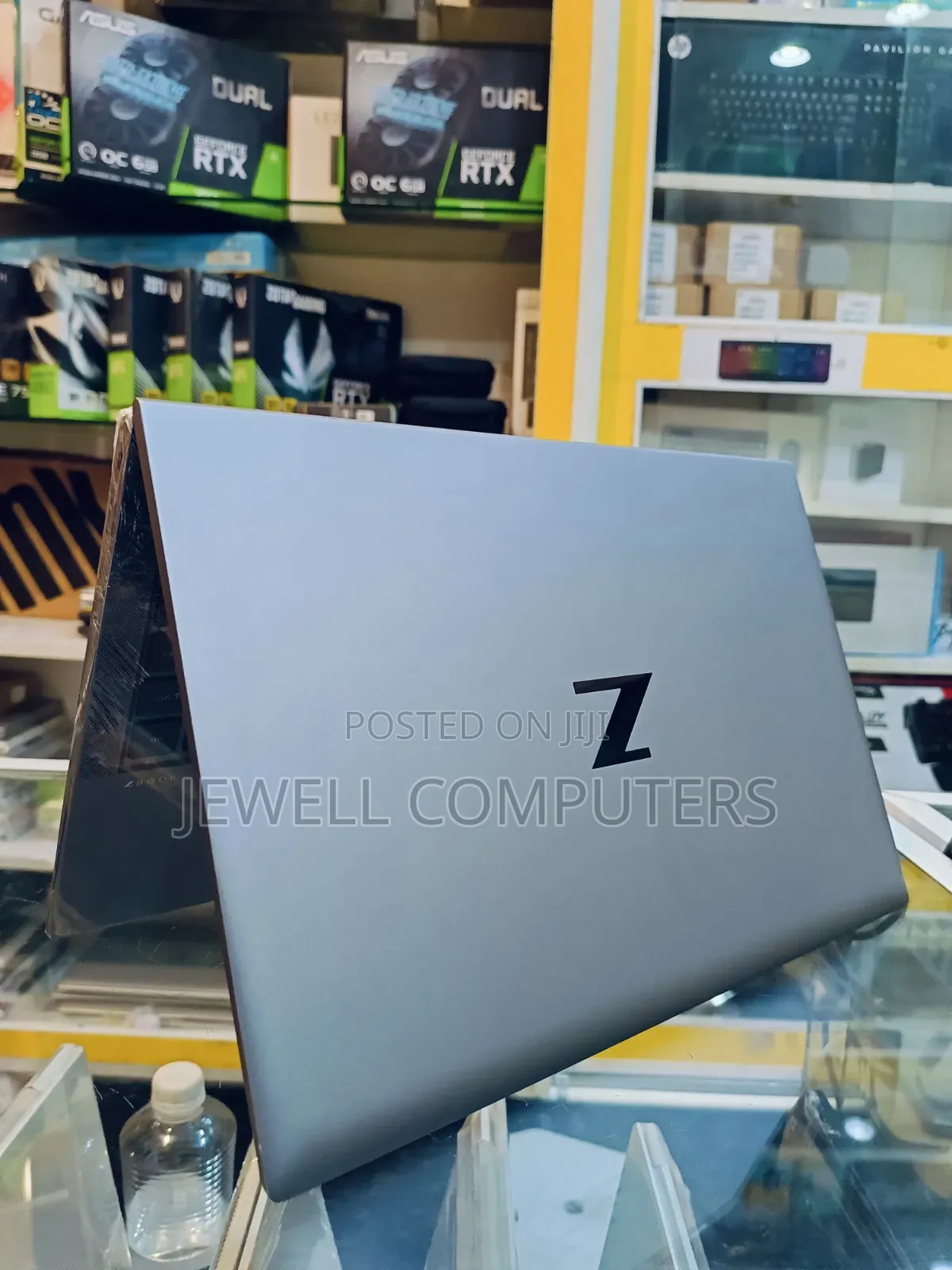 Laptop HP ZBook Firefly 14 G7 16GB Intel Core i7 SSD 256GB