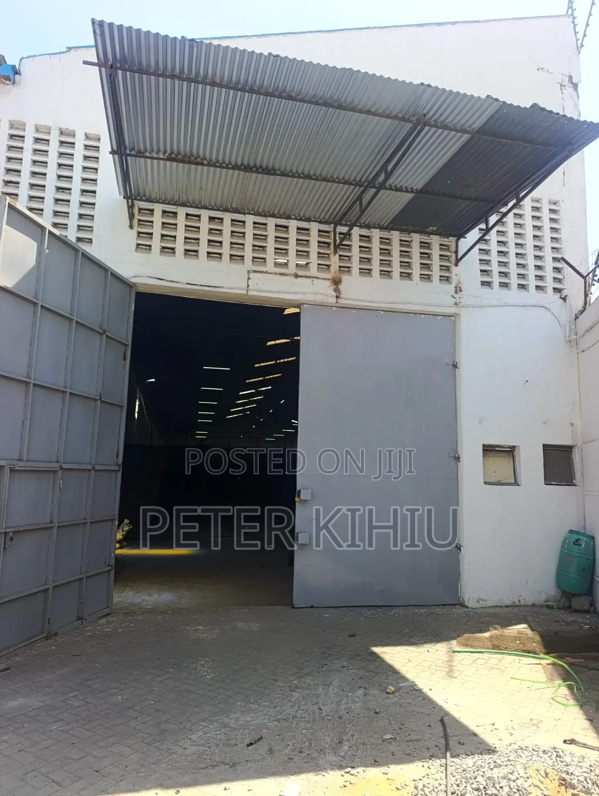 Godown to Let 29300sqft on Homabay Road