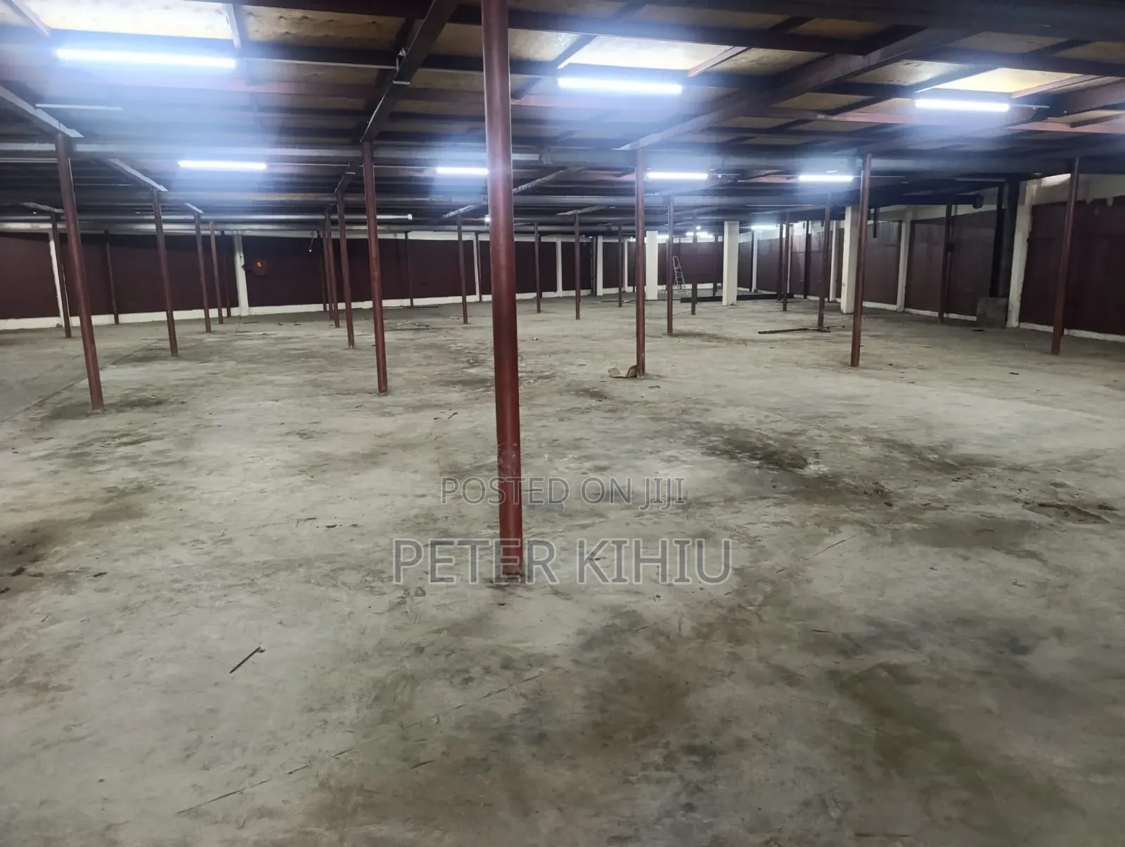 Godown to Let 29300sqft on Homabay Road